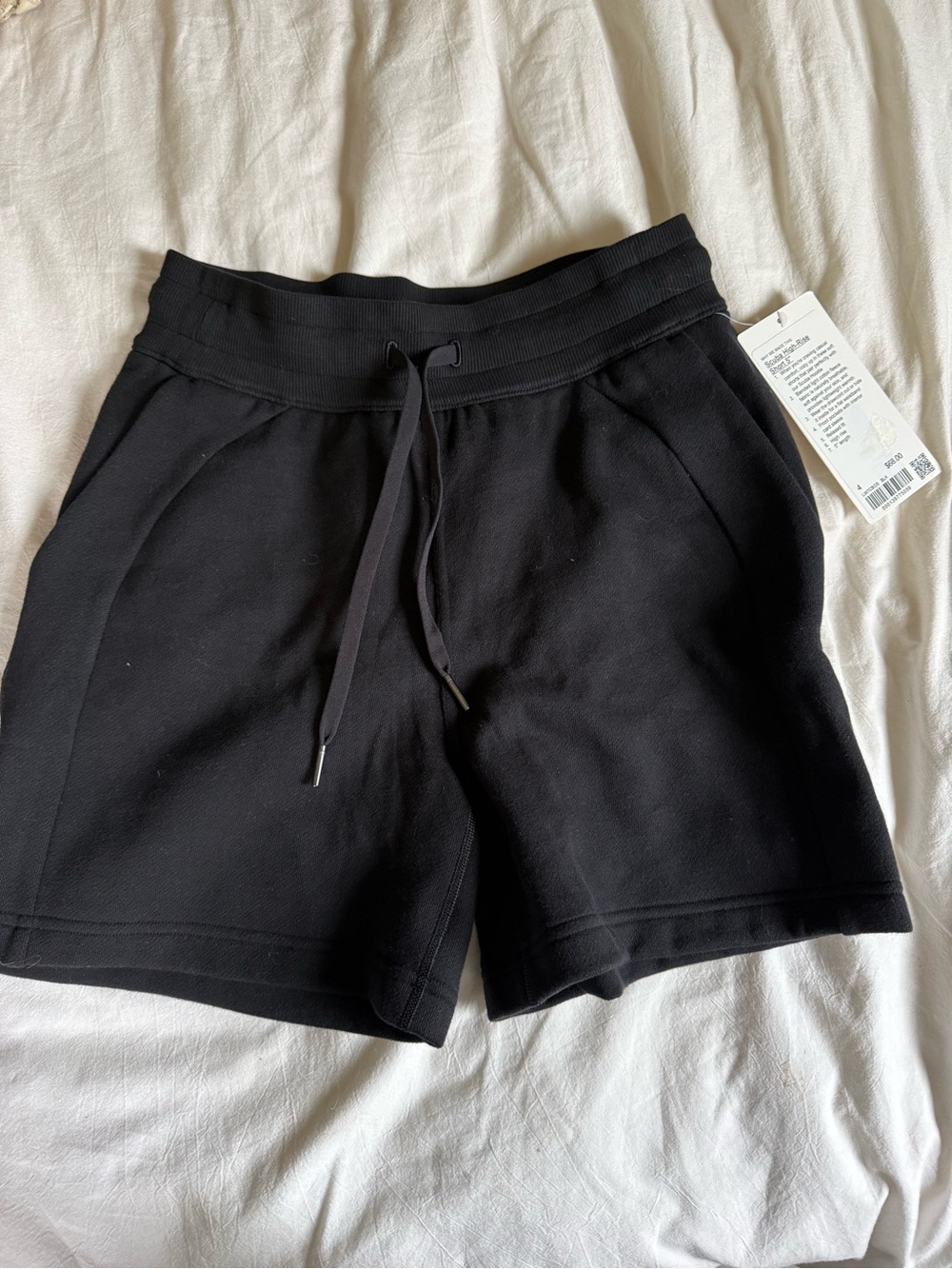 Lululemon High Rise Scuba Short 5” NWT